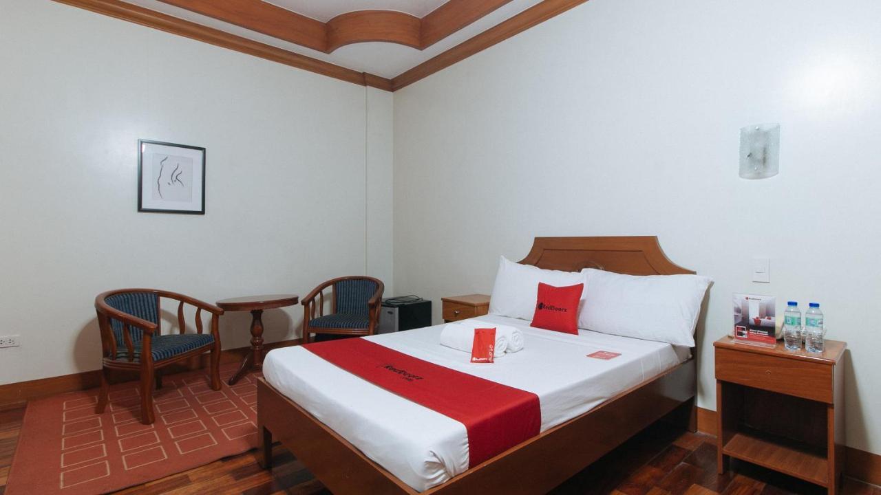 Reddoorz Premium @ Nick Hotel Gerona Tarlac Tarlac City Exterior foto