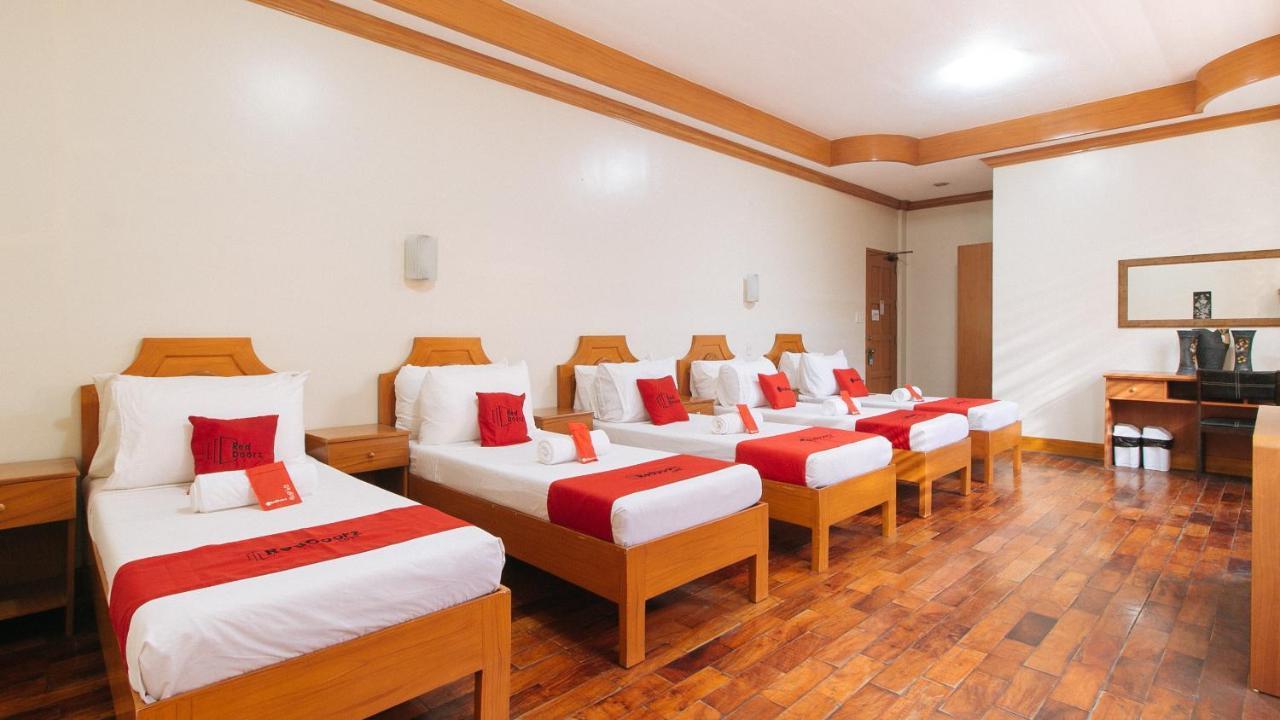 Reddoorz Premium @ Nick Hotel Gerona Tarlac Tarlac City Exterior foto