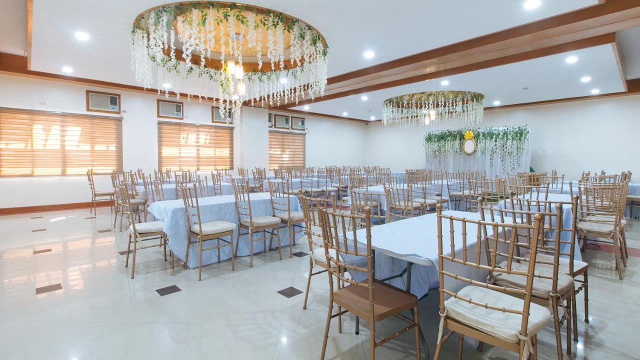 Reddoorz Premium @ Nick Hotel Gerona Tarlac Tarlac City Exterior foto