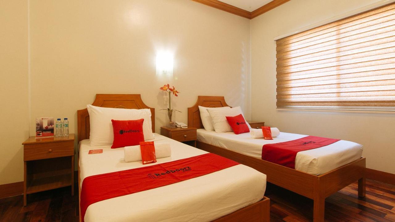 Reddoorz Premium @ Nick Hotel Gerona Tarlac Tarlac City Exterior foto