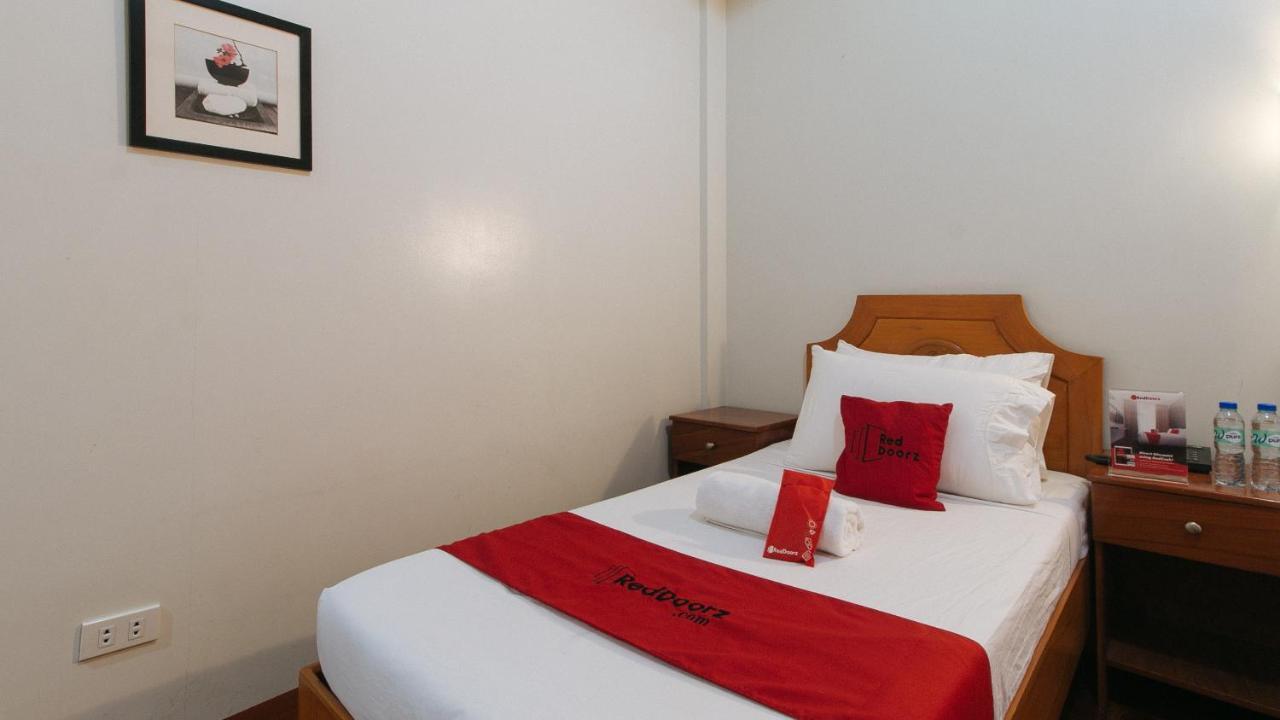 Reddoorz Premium @ Nick Hotel Gerona Tarlac Tarlac City Exterior foto