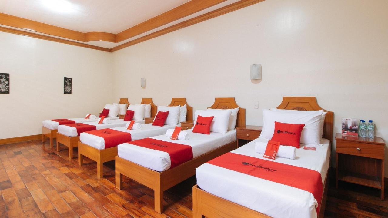 Reddoorz Premium @ Nick Hotel Gerona Tarlac Tarlac City Exterior foto