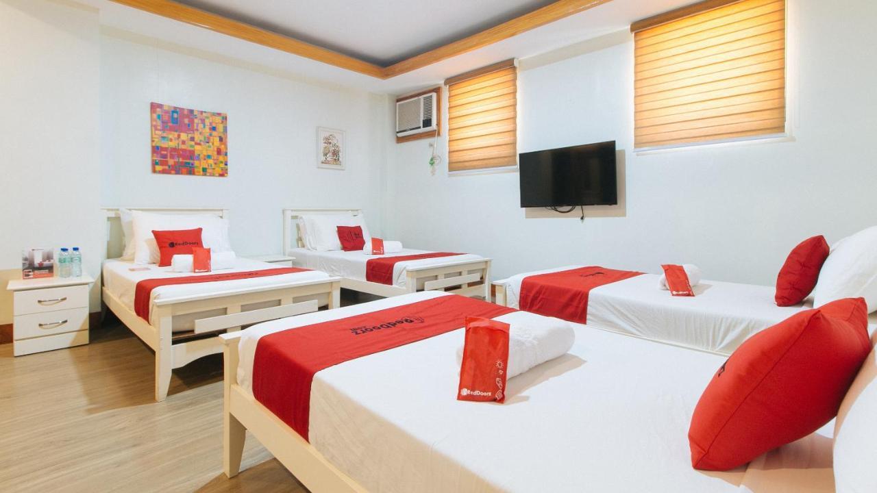Reddoorz Premium @ Nick Hotel Gerona Tarlac Tarlac City Exterior foto